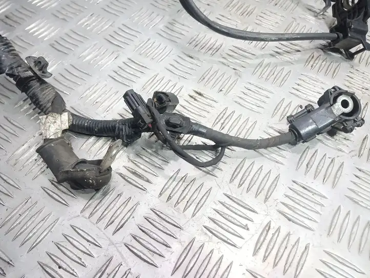 Hyundai i20 (PB PBT) (2008 - 2012) Плюсовой провод аккумулятора — фото 2