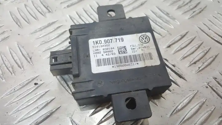 Audi A3/S3 8P (2004 - 2008) 1K0907719 Блок управления сигнализацией — фото 1