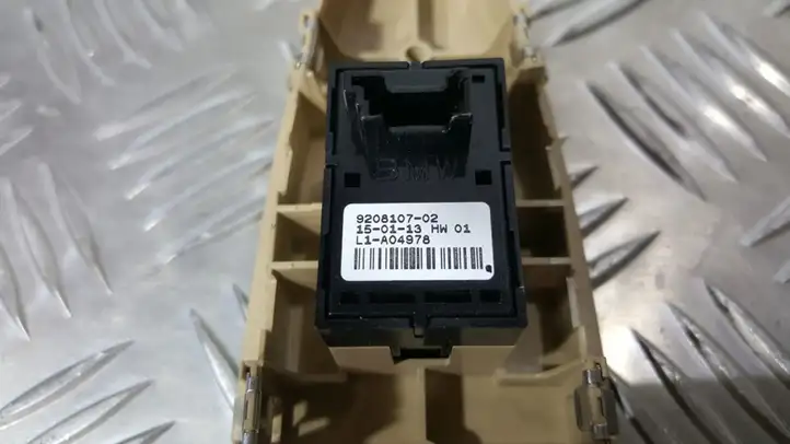 BMW 3 F30 F35 F31 (2012 - 2018) 9208107 Блок кнопок стеклоподъемников — фото 3