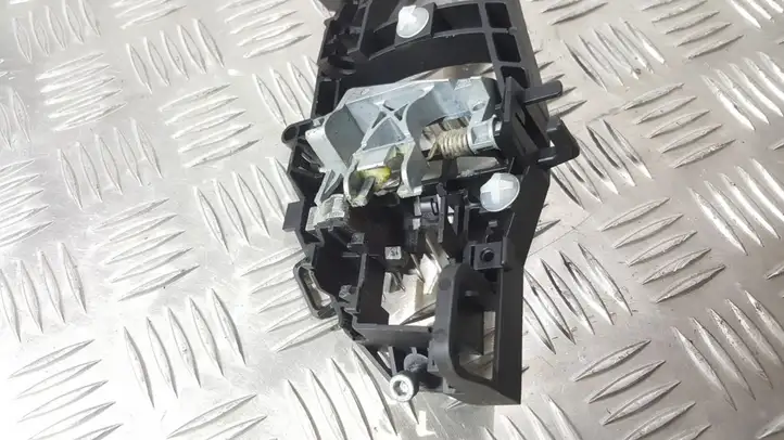BMW 3 F30 F35 F31 (2012 - 2018) Крепление наружной ручки задней двери — фото 4