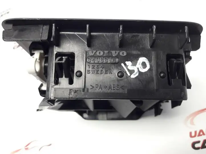 Volvo V70 (2004 - 2007) 3409376 Воздушная решетка панели — фото 4