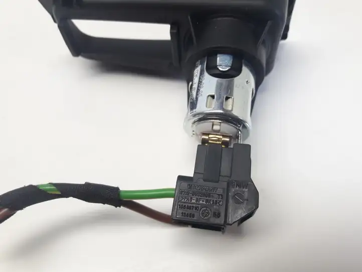 BMW 1 E81 E87 (2004 - 2011) 71320499 Накладка прикуривателя — фото 4