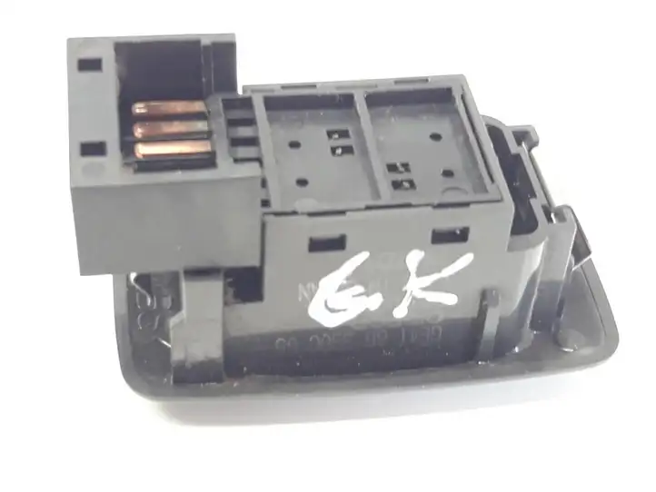 Mazda 323 F (2001 - 2003) GE4T66380C65 Блок кнопок стеклоподъемников — фото 3
