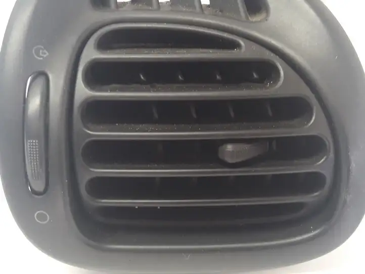 Citroen Xsara Picasso (1999 - 2012) 9631280077 Боковой воздушный дефлектор — фото 4