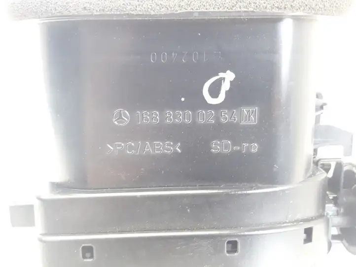 Mercedes-Benz A W168 (1997 - 2004) 1688300254 Боковой воздушный дефлектор — фото 5