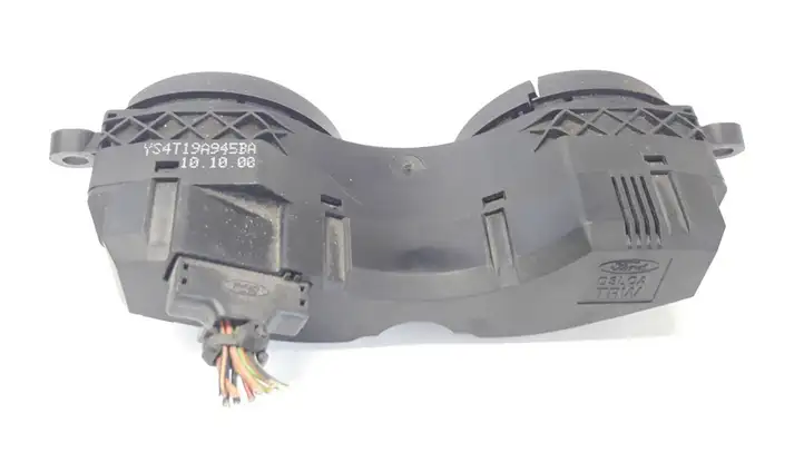 Ford Focus (1998 - 2004) YS4T19A945BA Кнопка обогрева стекла — фото 3