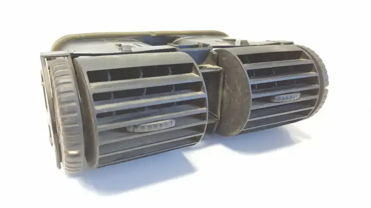 Opel Astra G (1998 - 2004) 90560344 Центральный воздушный дефлектор — фото 4