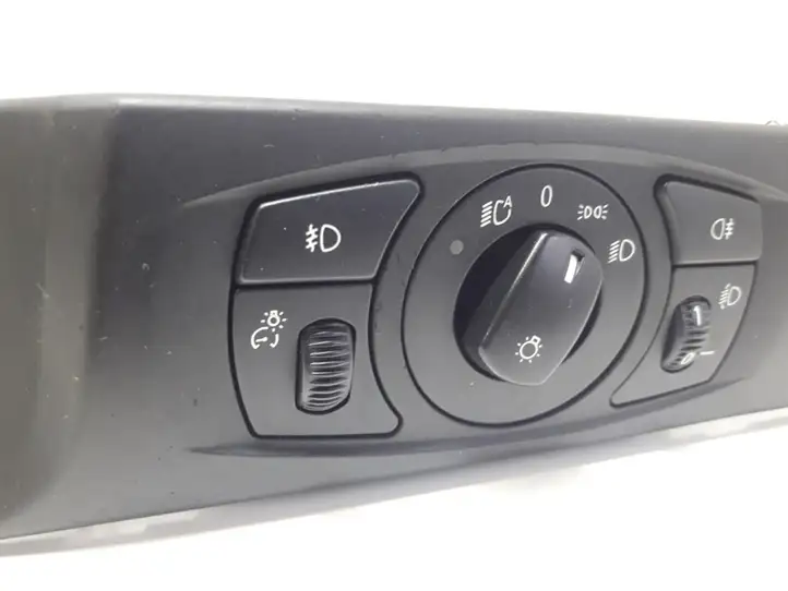 BMW 5 E60 E61 (2004 - 2010) 6953739 Включатель фонарей — фото 5