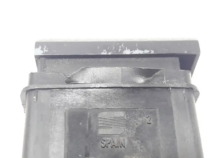 Seat Ibiza II (6k) (1999 - 2002) 6K0959621 Кнопка обогрева стекла — фото 4