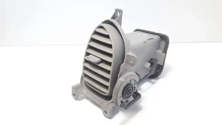 Nissan (2000 - 2006) 68761BU200 Боковой воздушный дефлектор — фото 4