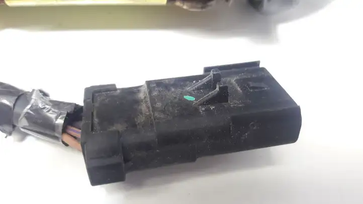 Chrysler Voyager (1996 - 2001)   Замок раздвижной двери