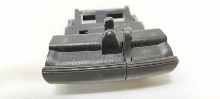 Mercedes-Benz C W203 (2000 - 2007) 037612221 Другие включатели / ручки/ переключатели — фото 4