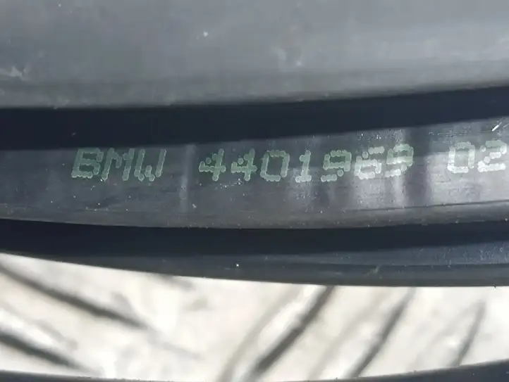 BMW 1 E81 E87 (2004 - 2011) 4401969 Уплотнитель кузова — фото 2