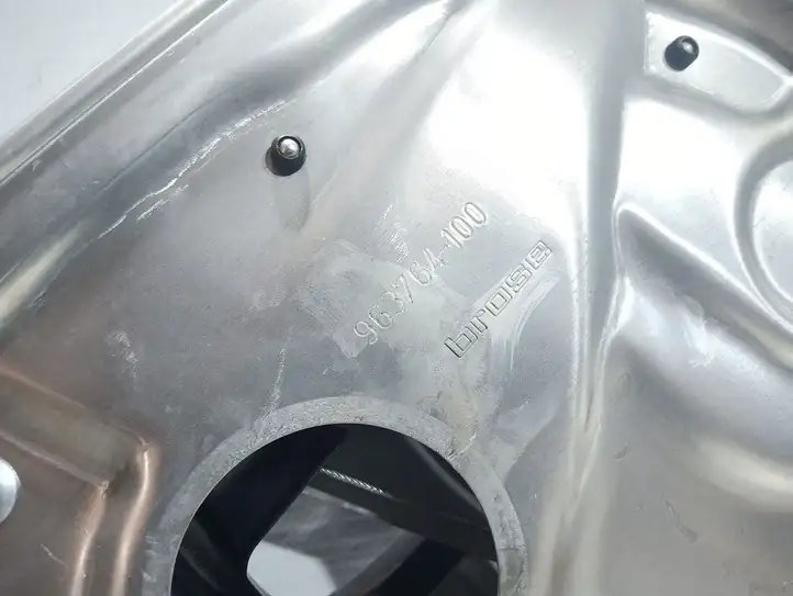 Mercedes-Benz C W204 (2007 - 2014) 963764 Стеклоподъемник задней двери без мотора — фото 2