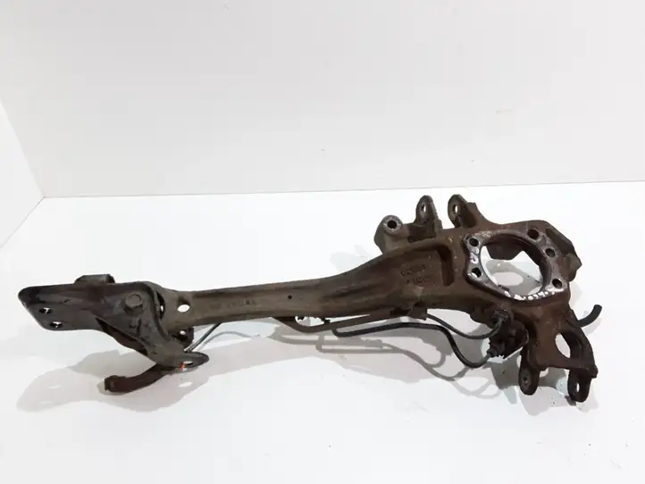 Subaru Legacy (2003 - 2009)   Задний поворотный кулак (ступица, цапфа)