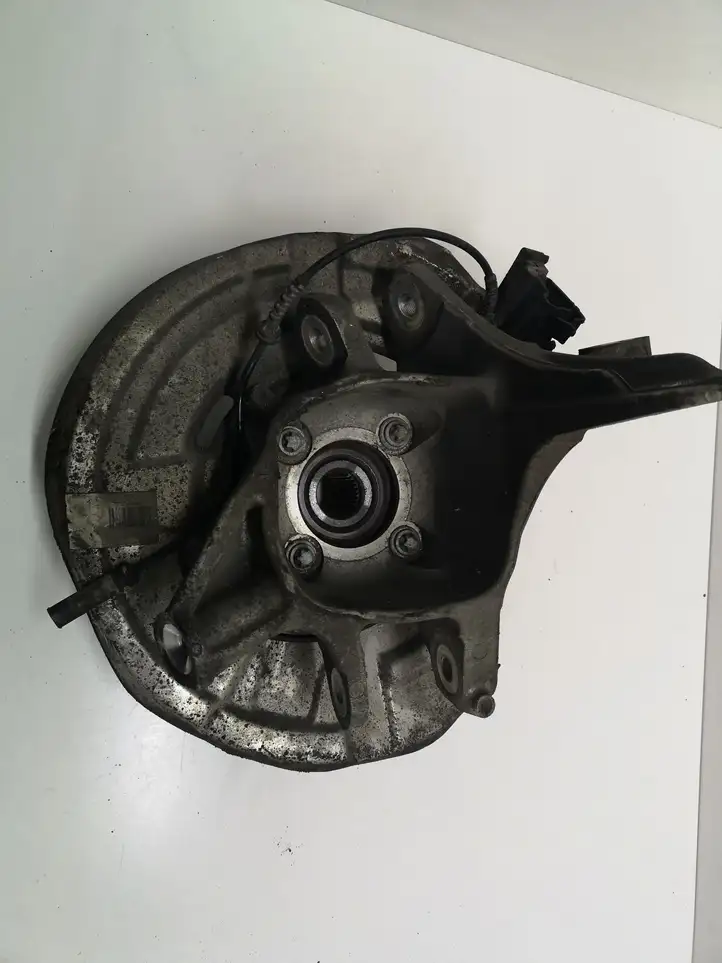 BMW 5 F10 F11 (2009 - 2016)  6796099 Ступица