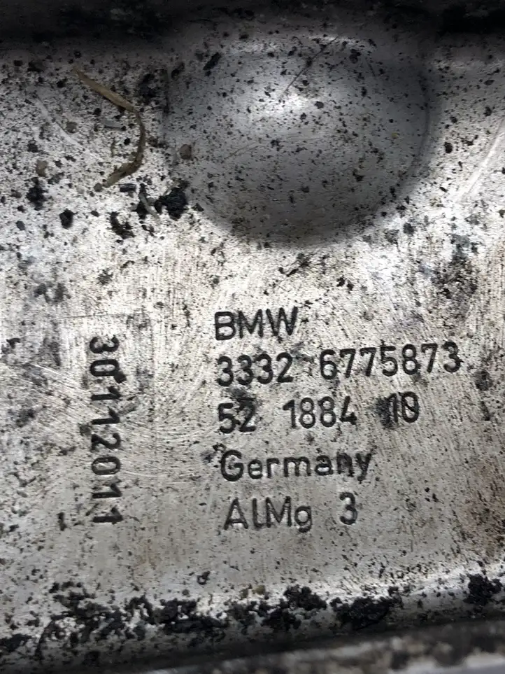 BMW 7 F01 F02 F03 F04 (2008 - 2016)  33326775873 Другая часть задней подвески