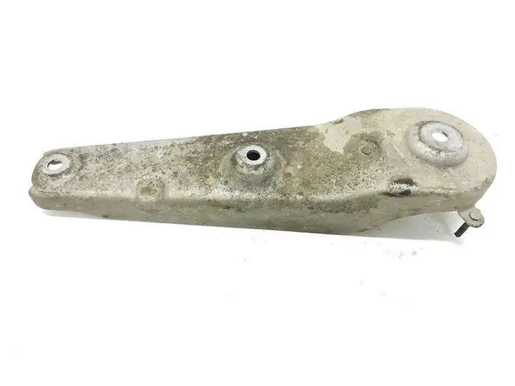 BMW 7 F01 (2008 - 2016) 33326782394 Деталь задней подвески — фото 2