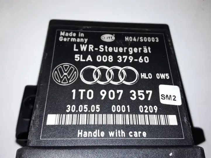 Volkswagen Touran I (2003 - 2010) 5LA00837960 Блок управления светом — фото 7