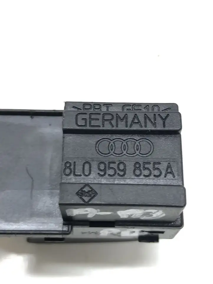 Audi A3/S3 8L (2000 - 2003) 8L0959855A Кнопка стеклоподъемников — фото 4