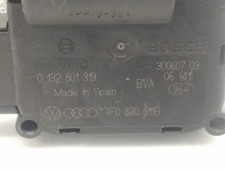 Audi Q7 4L (2005 - 2009) 4F0820511B Двигатель задвижки потока воздуха — фото 3