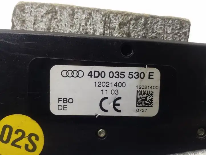 Audi A6 S6 C5 4B (2001 - 2004) 4D0035530E Усилитель антенны — фото 3