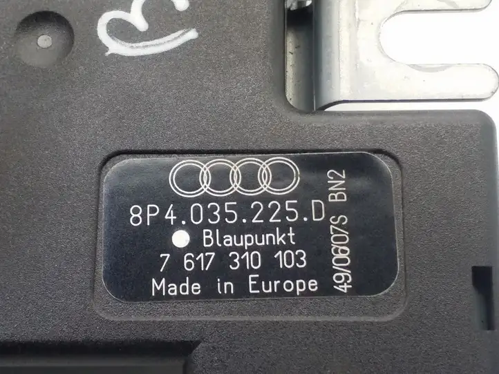 Audi A3/S3 8P (2004 - 2008) 8P4035225D Усилитель антенны — фото 4