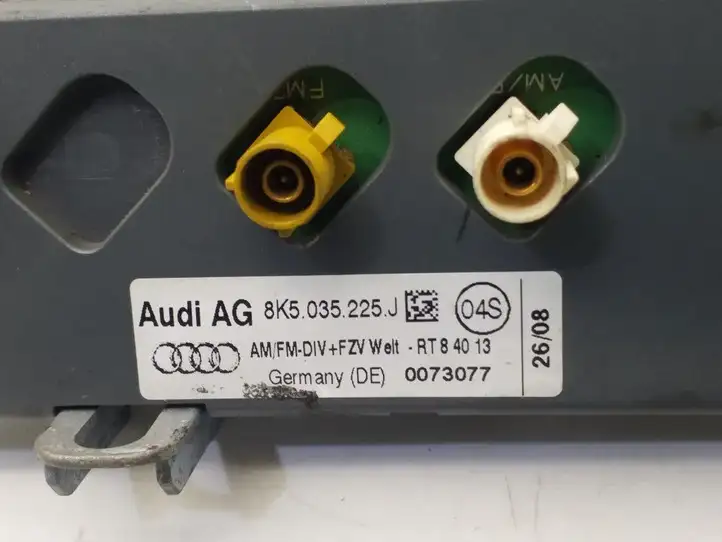 Audi A4 S4 B8 8K (2007 - 2011) 8K5035225J Усилитель антенны — фото 3