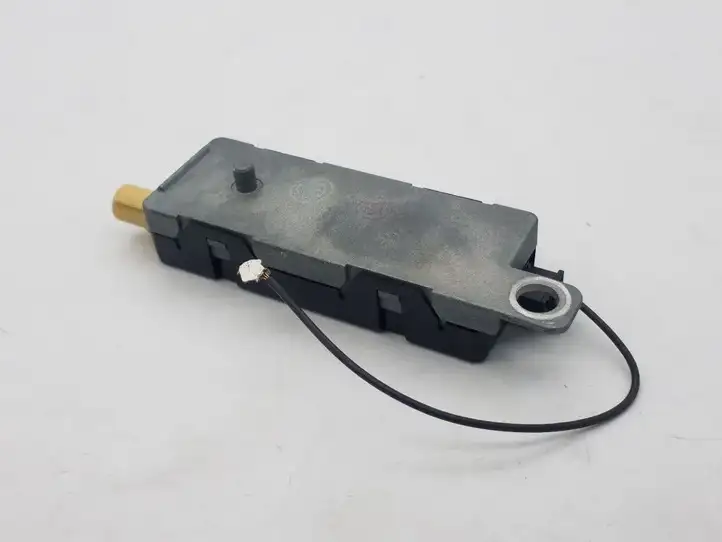 Volkswagen Touareg I (2002 - 2010)  7L6035552A Усилитель антенны