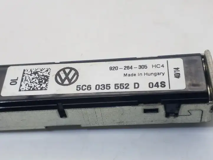 Volkswagen Jetta VI (2011 - 2018) 5C6035552D Усилитель антенны — фото 3