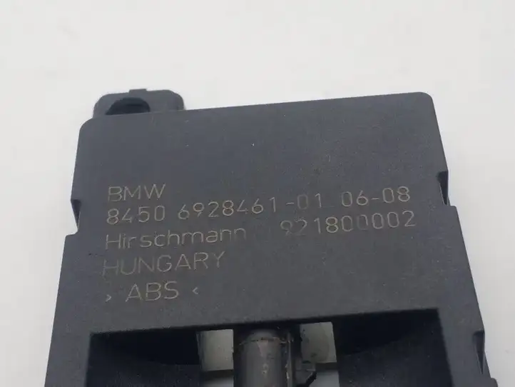 BMW 5 E60 E61 (2004 - 2010) 8450692846101 Усилитель антенны — фото 2