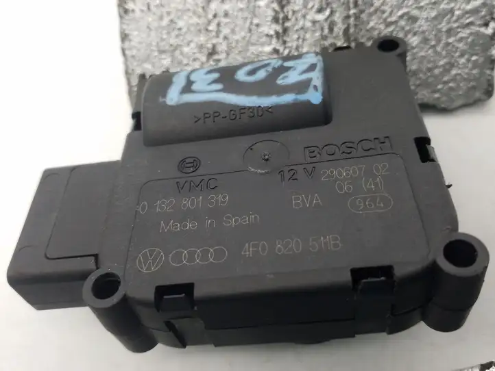 Audi Q7 4L (2005 - 2009) 4F0820511B Двигатель задвижки потока воздуха — фото 3