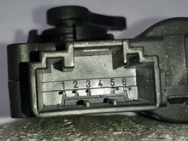 Audi Q7 4L (2005 - 2009) 4F0820511B Двигатель задвижки потока воздуха — фото 3