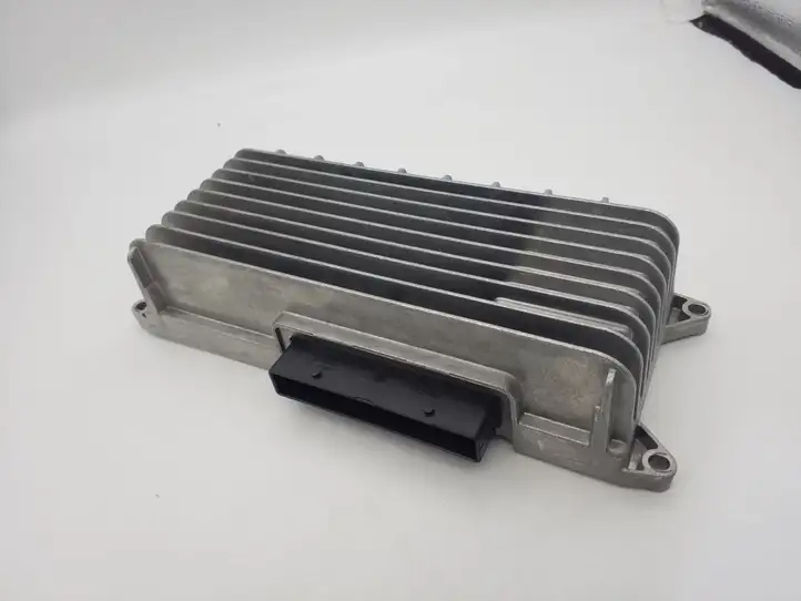 Audi A4 S4 B8 8K (2007 - 2011) 8T0035223AH Усилитель звука — фото 1