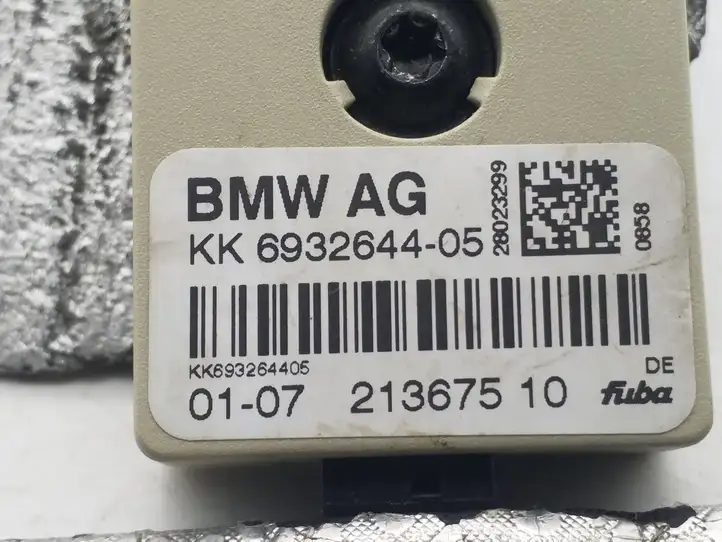 BMW 3 E90 E91 (2005 - 2012) 6932644 Усилитель антенны — фото 4