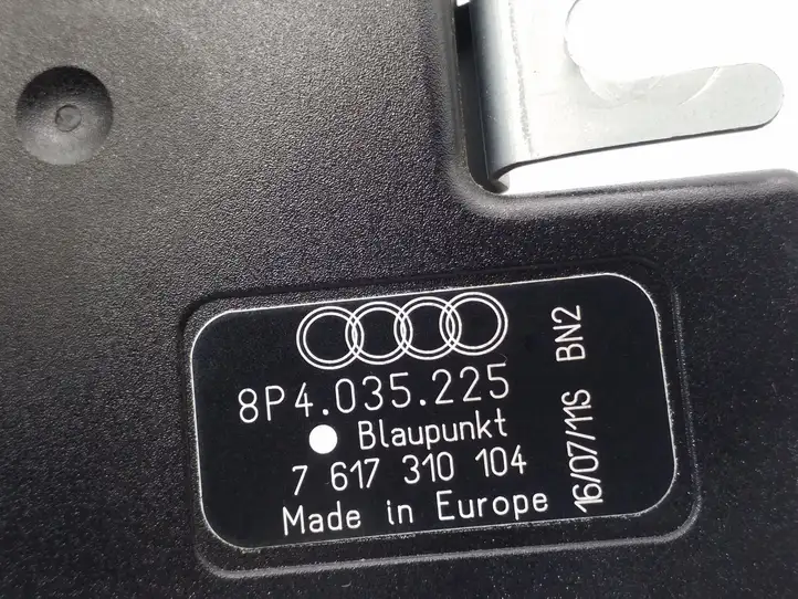 Audi A3/S3 8P (2004 - 2008) 8P4035225 Усилитель антенны — фото 4