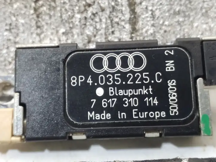 Audi A3/S3 8P (2004 - 2008) 8P4035225C Усилитель антенны — фото 3