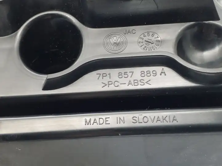 Volkswagen Touareg II (2010 - 2018) 7P1857889A Прочие детали салона — фото 4
