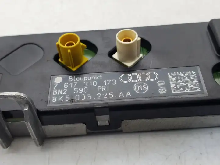 Audi A4 S4 B8 8K (2007 - 2011) 8K5035225AA Усилитель антенны — фото 2