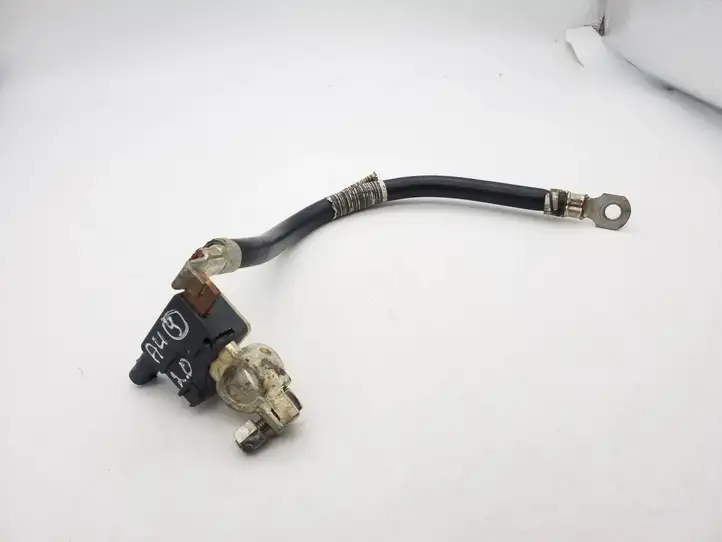 Audi A4 S4 B8 8K (2007 - 2011) 8K0915181B Минусовой провод аккумулятора — фото 2