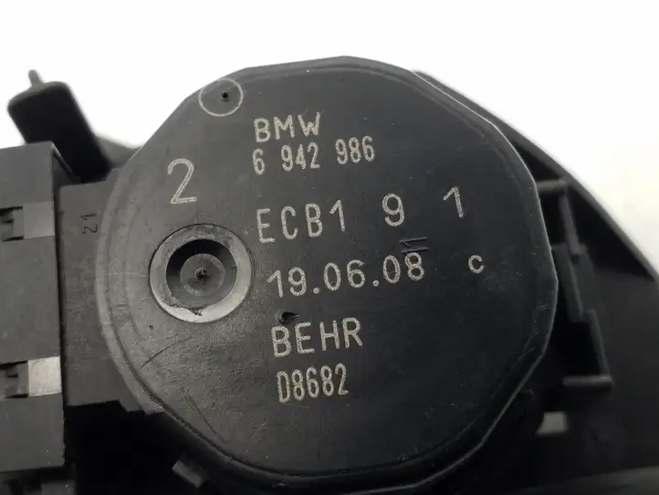 BMW 5 E60 E61 (2004 - 2010) 6942986 Двигатель задвижки потока воздуха — фото 3