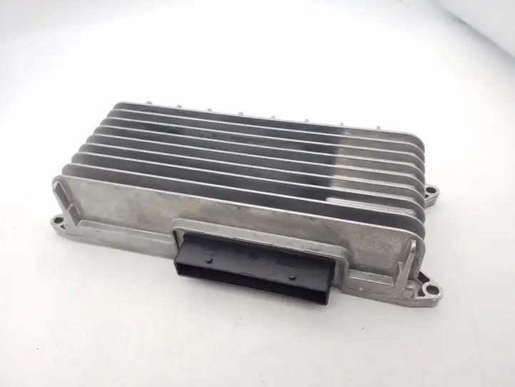 Audi A4 S4 B8 8K (2007 - 2011) 8T0035223AH Усилитель звука — фото 1