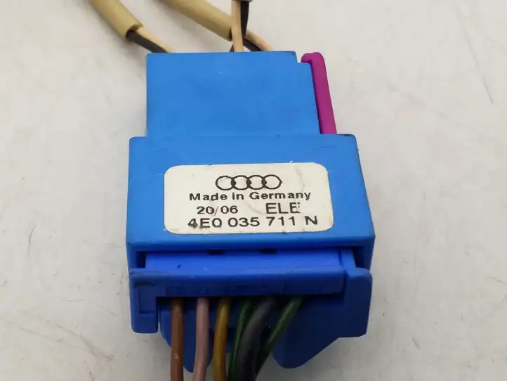 Audi A8 S8 D3 4E (2005 - 2007) 4E0035711N Микрофон (Bluetooth / телефон) — фото 3