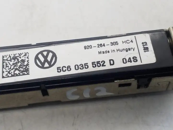 Volkswagen Jetta VI (2011 - 2018) 5C6035552D Усилитель антенны — фото 2