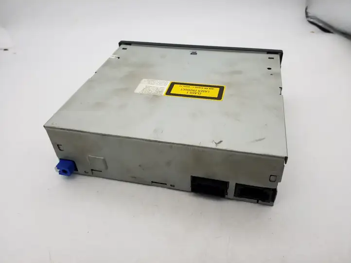 Audi Q7 (2005 - 2009)  4E0919887L Радио/ проигрыватель CD/DVD / навигация