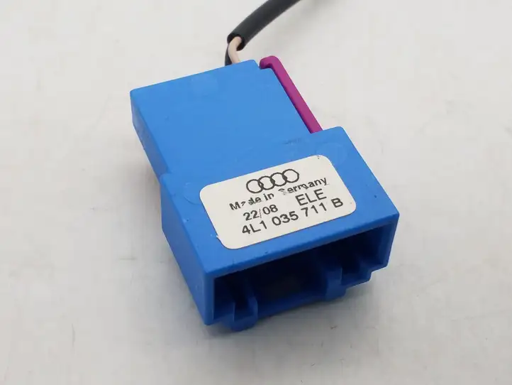 Audi A4 S4 B8 8K (2007 - 2011) 4L1035711B Микрофон (Bluetooth / телефон) — фото 3