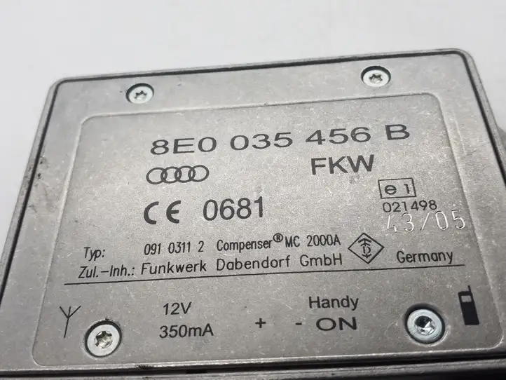 Audi A6 S6 C6 4F (2004 - 2008) 8E0035456B Усилитель антенны — фото 3