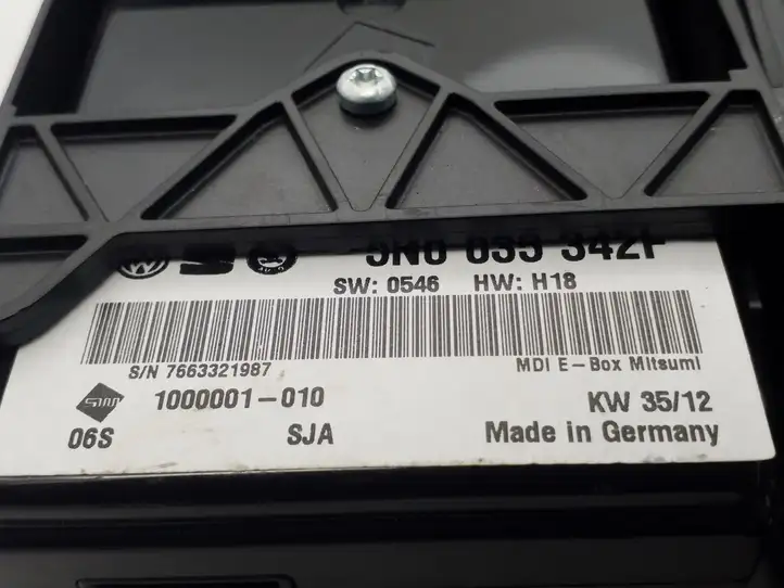 Volkswagen Tiguan (2011 - 2016) 5N0035342F Контроллер мультимедийной системы — фото 3