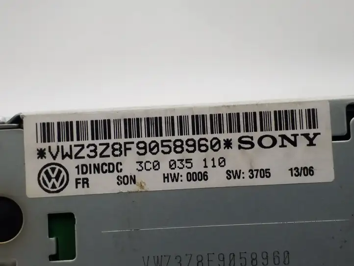 Volkswagen PASSAT B6 (2005 - 2010) 3C0035110 Магнитола / мультимедийная система — фото 3