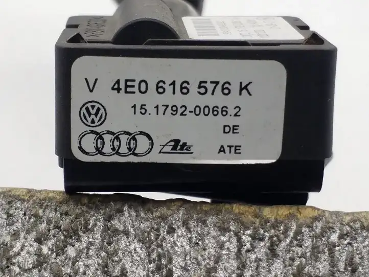 Audi A8 S8 D3 4E (2007 - 2010) 4E0616576K Датчик наклона — фото 3